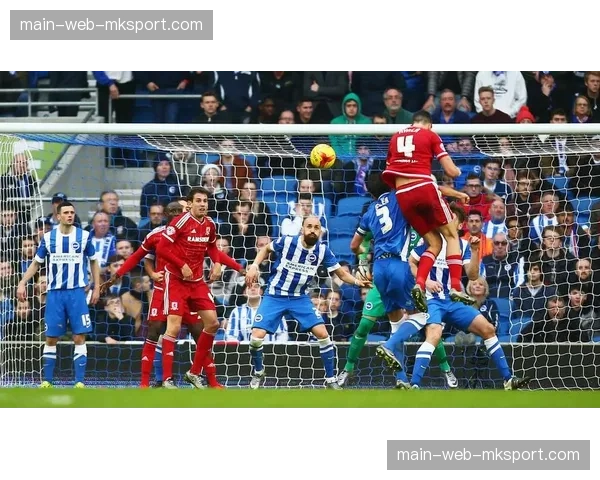 从数据模型到球场执行:布莱顿如何利用算法优化高位压迫的时机与区域 从数据模型到球场执行:布莱顿如何利用算法优化高位压迫的时机与区域