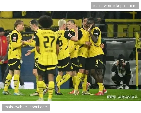 多特蒙德主场0-1不敌勒沃库森，与拜仁分差扩大至12分争冠希望渺茫